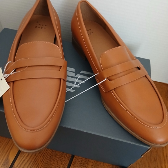 A New Day Brand New Brown Loafers Size 8W - Picture 3 of 8